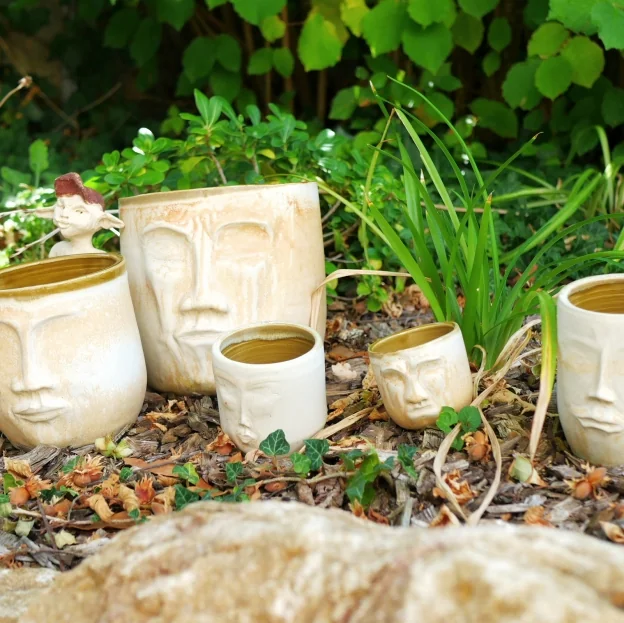 Sculptures pots grès extérieur, L'atelier Sy